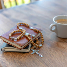 Charger l'image dans la galerie, Rosaire de moines bénédictins avec croix de saint benoit