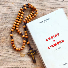 Charger l'image dans la galerie, Chapelet catho classique en perle de bois