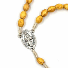 Charger l&#39;image dans la galerie, Médaille miraculeuse et grain de chapelet en olive
